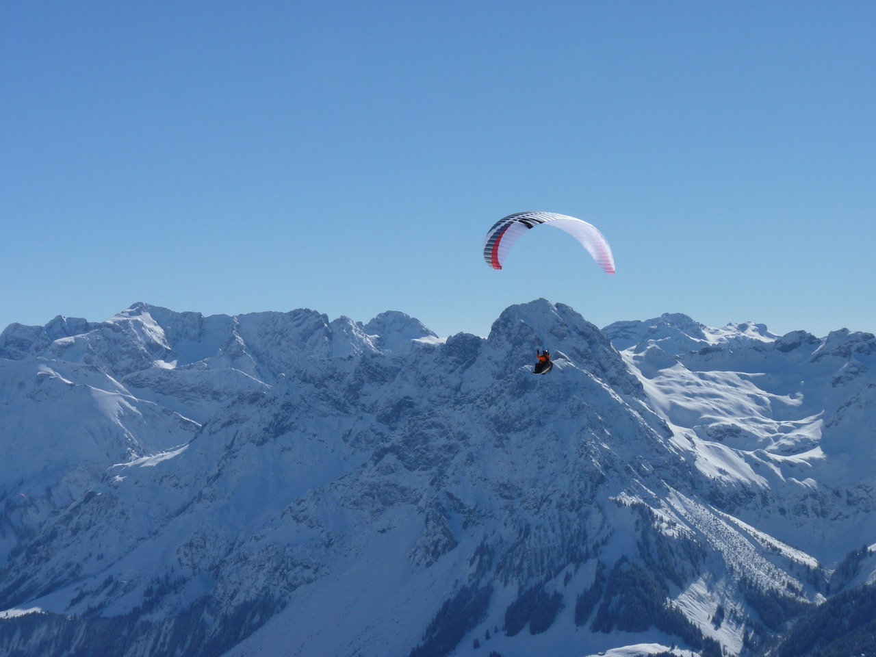 paragliding-657398_1280